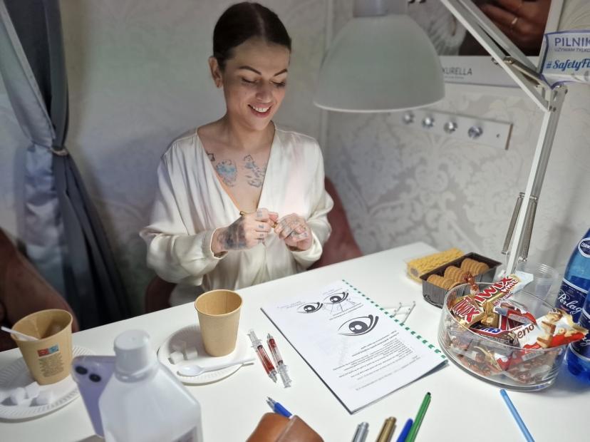 Przedłużenie rzęs 1:1 +wet look + 2d-5d