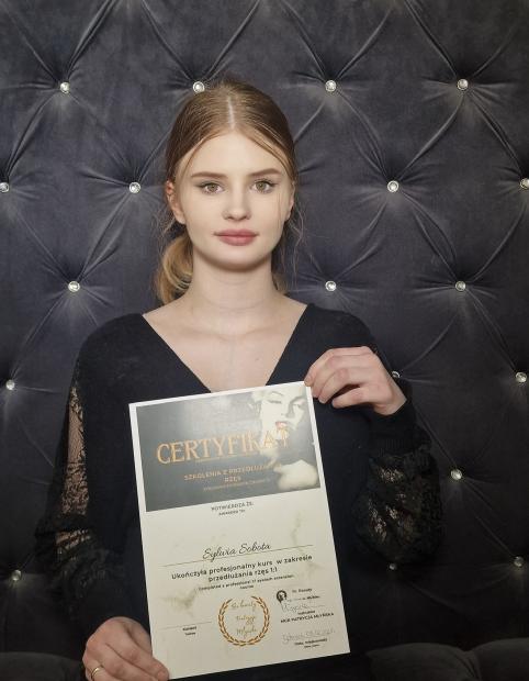 Przedłużenie rzęs 1:1 + wet look