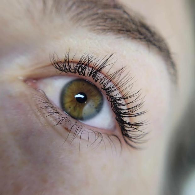 Stylizacja rzęs metodą klasyczną 1:1