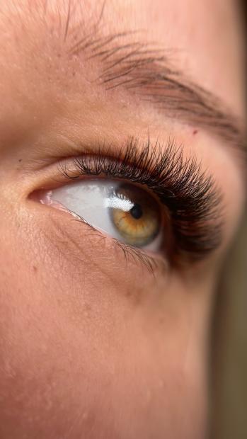 Stylizacja rzęs metody objętościowe