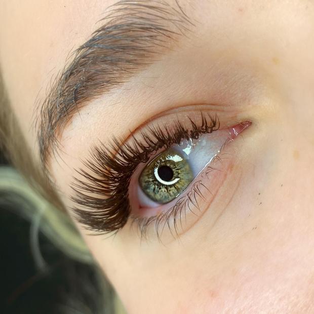 Szkolenie z przedłużania rzęs metodą 2-3D